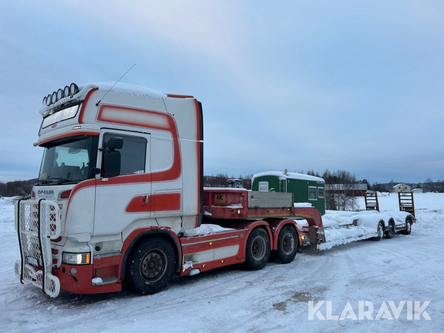 Dragbil Scania R730 6x4 V8 med skogsjumbotrailer 