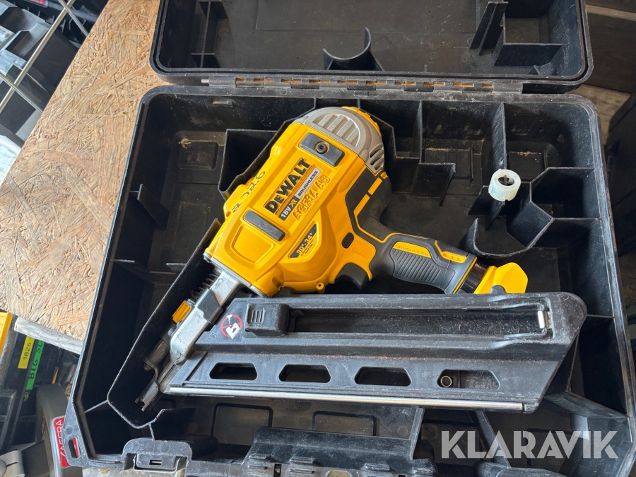 Spikpistol Dewalt DCN 692