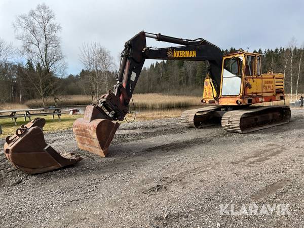 Grävmaskin Åkerman H7B inklusive skopor