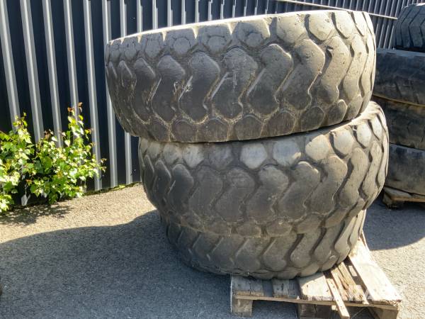 Lantbruksdäck Michelin 17.5R25 3st