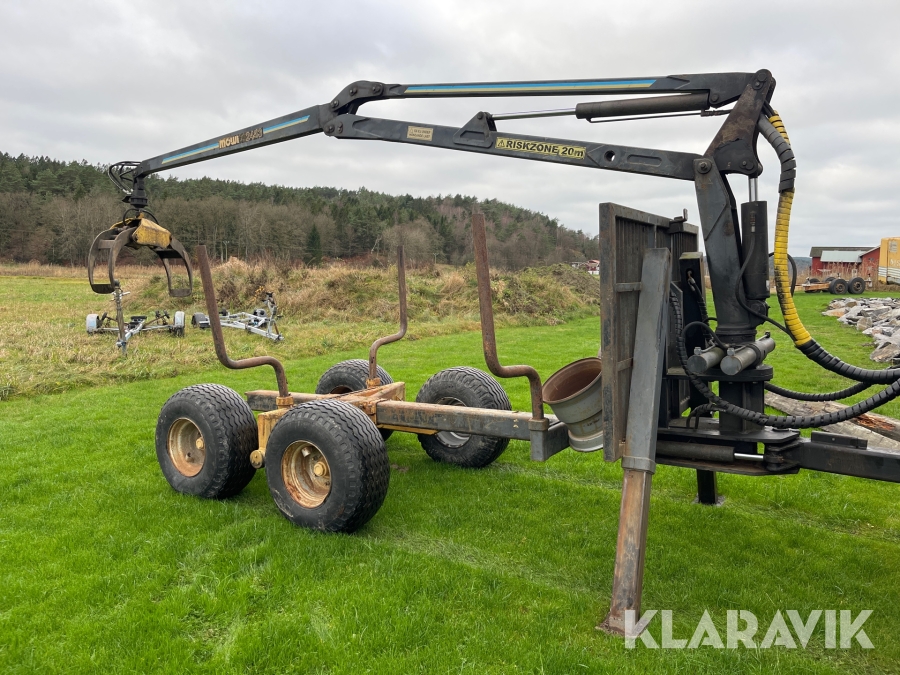 Skogsvagn med kran Mowi 2453