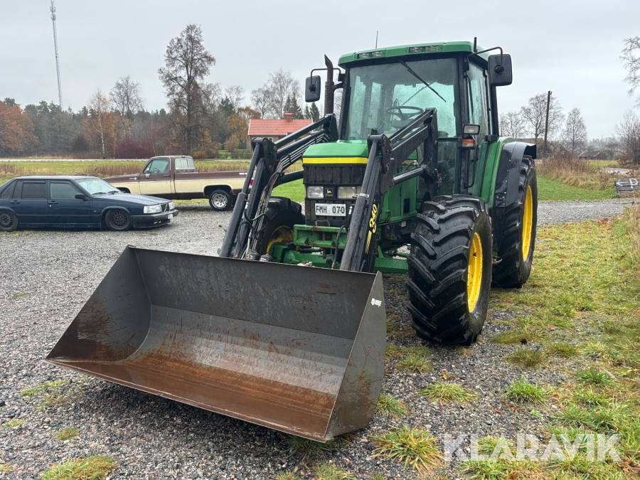 Traktor John Deere 6210 + Gafflar och skopa