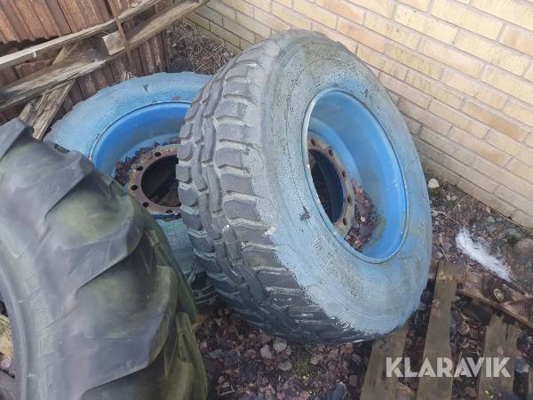 Däck på fälg Bandenmarkt 15R 22,5 2st 