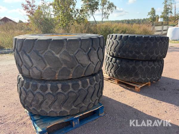Lastmaskinshjul Winstone och Goodyear 20,5R25