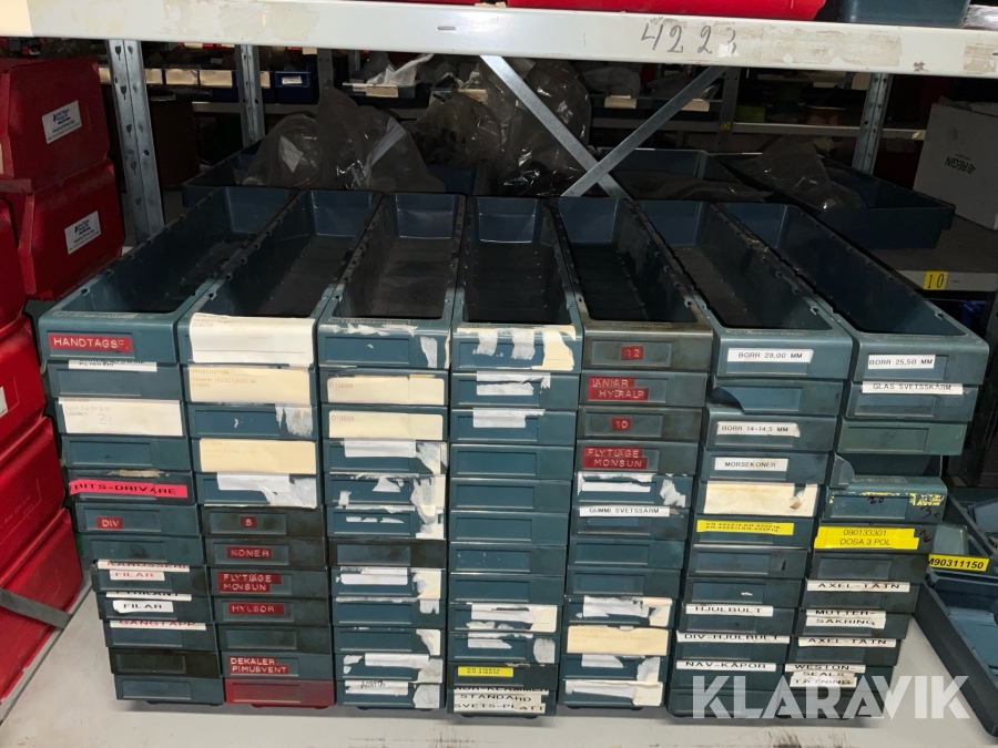 Plastlådor Electrolux 84 st