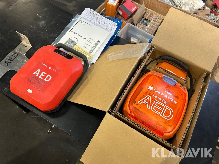 Hjärtstartare Nihon Kohden AED-3100 och Gywell