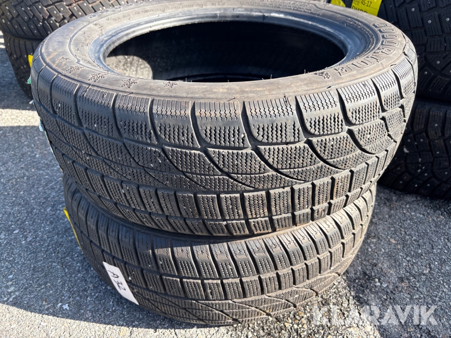 Vinterdäck Goodride 205/55-16 dubb