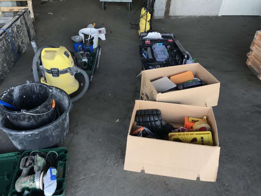 Byggmaskiner och verktyg