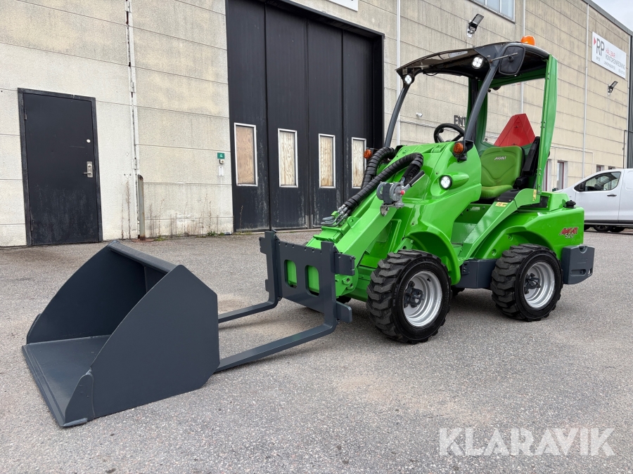 Kompaktlastare Avant 520 med redskap