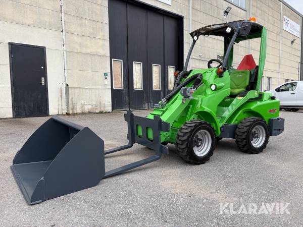 Kompaktlastare Avant 520 med redskap