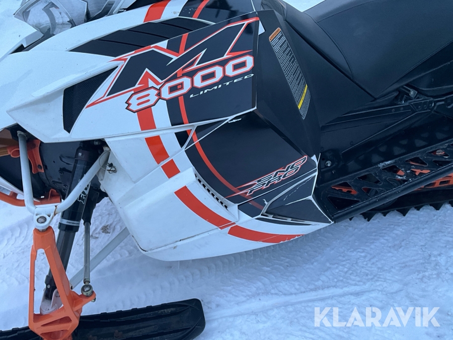 Snöskoter Arctic Cat M8000 153