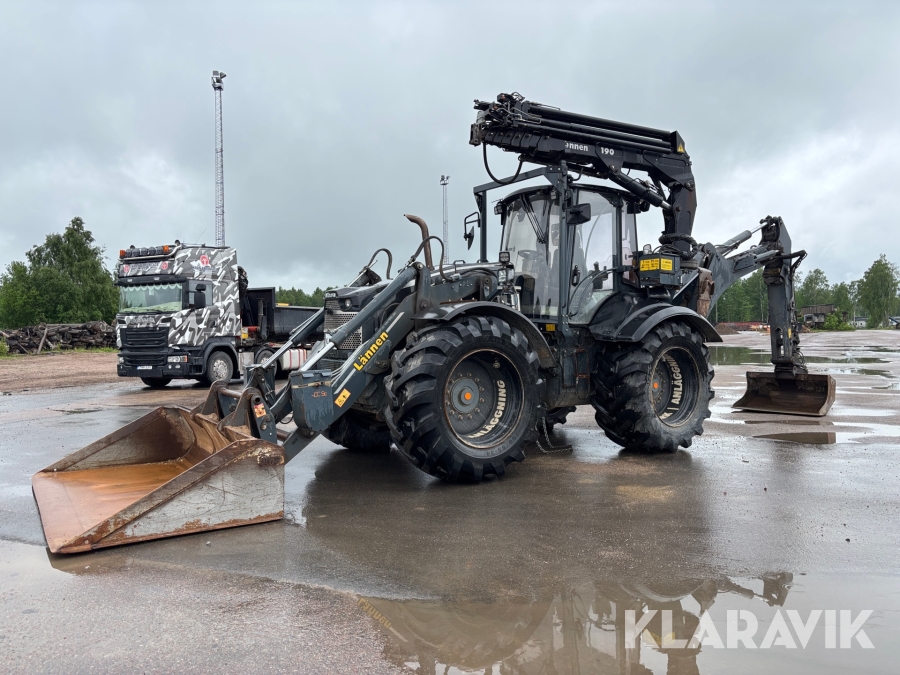 Traktorgrävare Lännen 8800K med tiltrotator och redskap