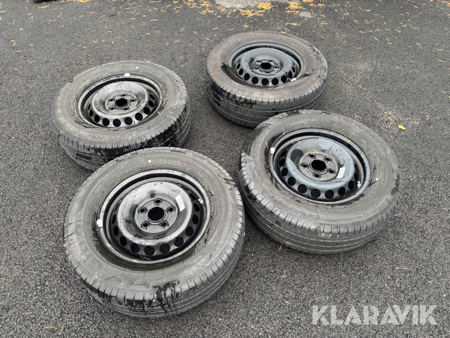 Sommardäck på fälg Giti 235/65R16C 4st