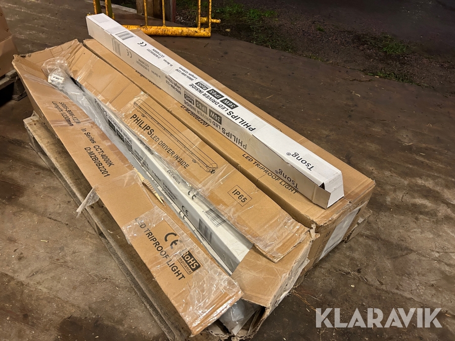 Led-armaturer 15st Philips SR05-36W-1230