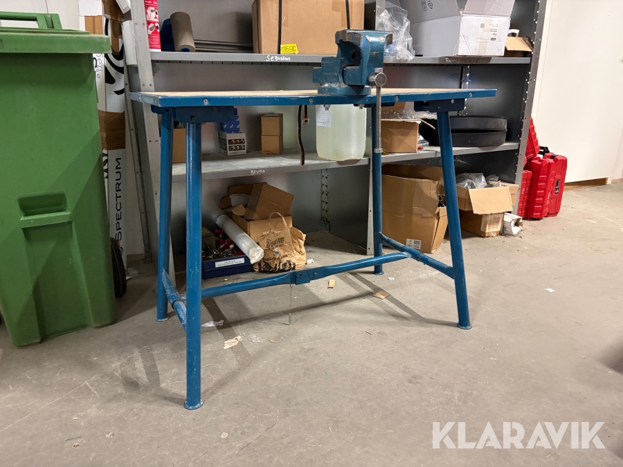 Arbetsbänk hopfällbar med skruvstäd