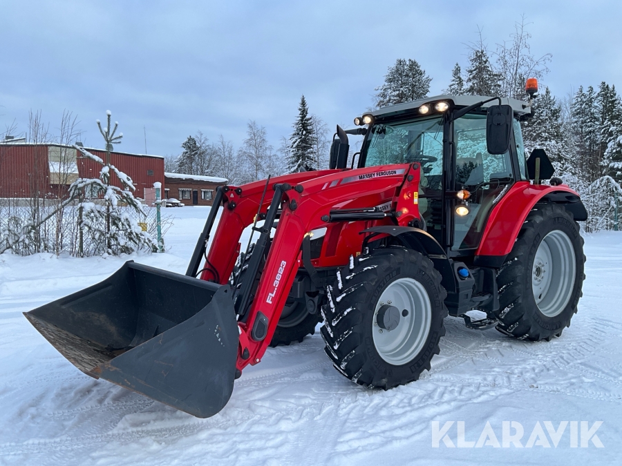 Traktor Massey Ferguson 5713S med skopa