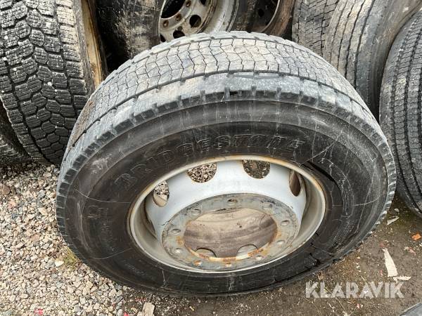 Lastbilsdäck Bridgestone 315/70-22,5 4st