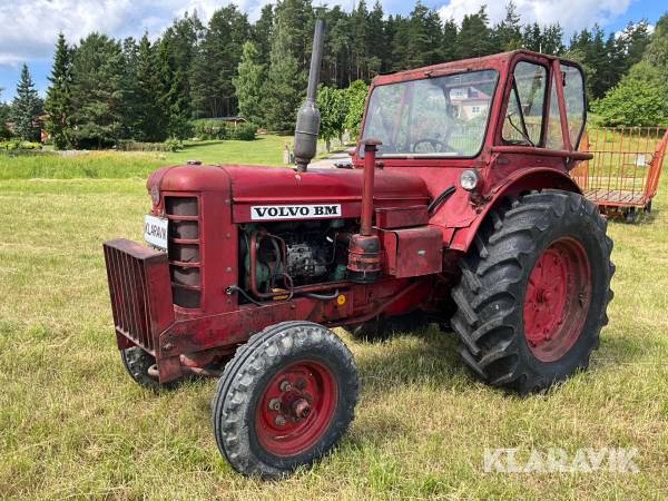 Traktor Volvo BM Bison 470
