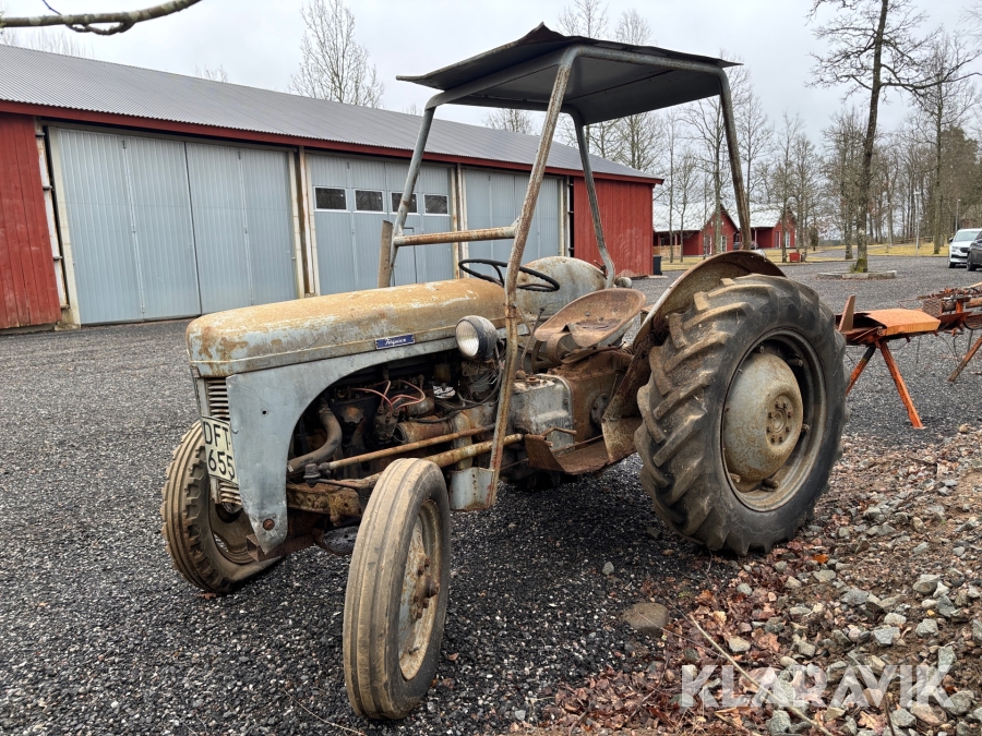 Traktor Ferguson TE