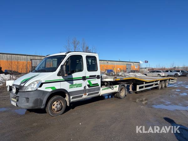 Biltransport Iveco Daily IV med trailer (BE)