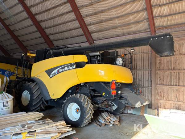 Skördetröska New Holland CR980 30 fot