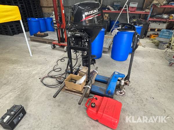 Båtmotor Suzuki DF30A utombordare