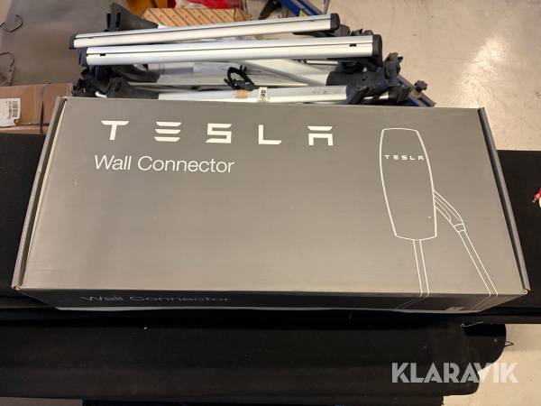 Vägghängd laddbox Tesla