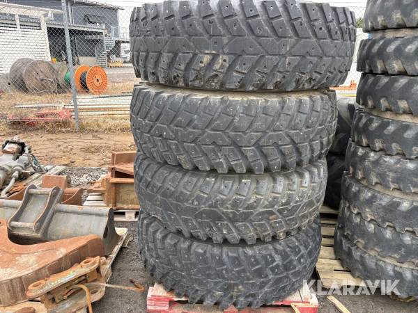 Entreprenaddäck Nokian 480/80R30 4st med fälg