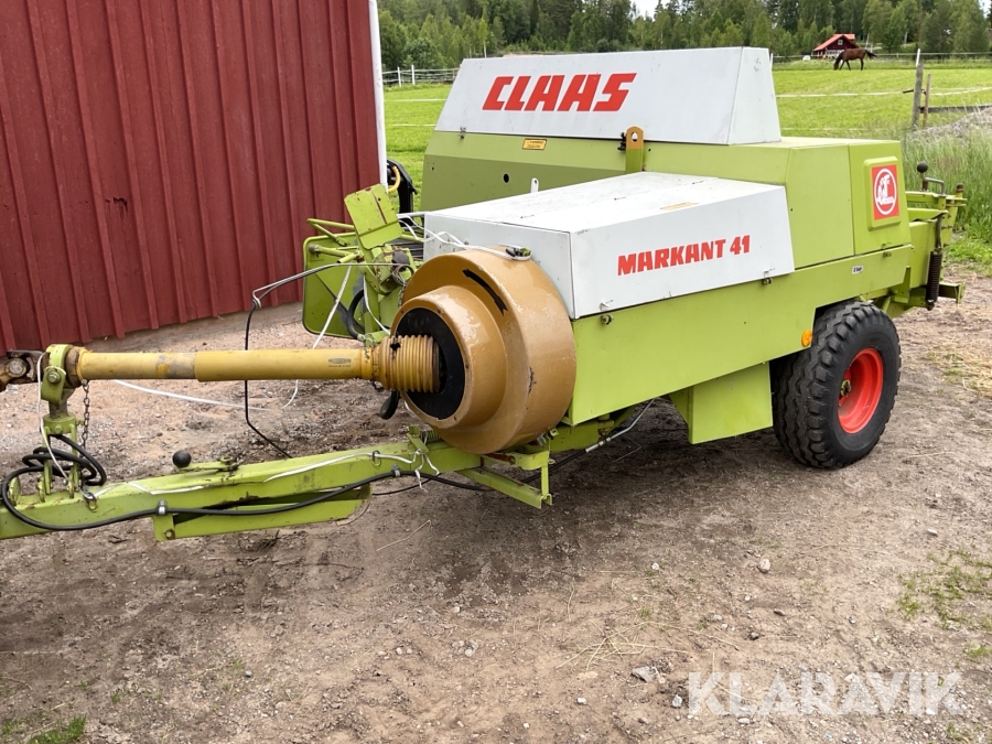 Småbalspress Claas Markant 41