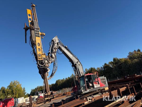 Grävmaskin Volvo EC 250EL med borraggregat
