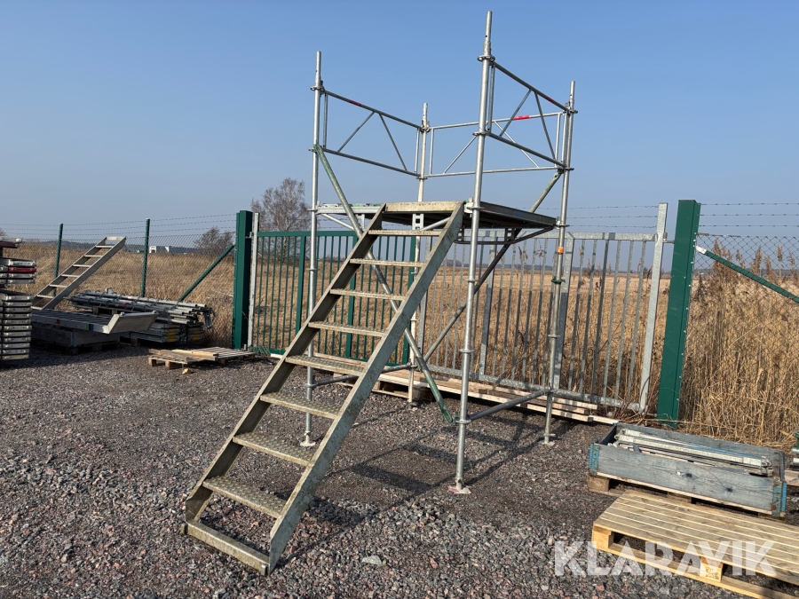 Byggställning / Materialplattform Utkikstorn / Jakttorn