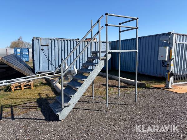 Trappa med plattform,  galvad