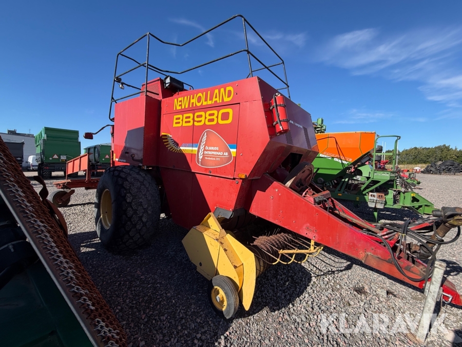 Balpress New Holland BB980