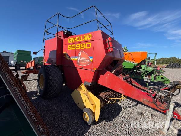 Balpress New Holland BB980