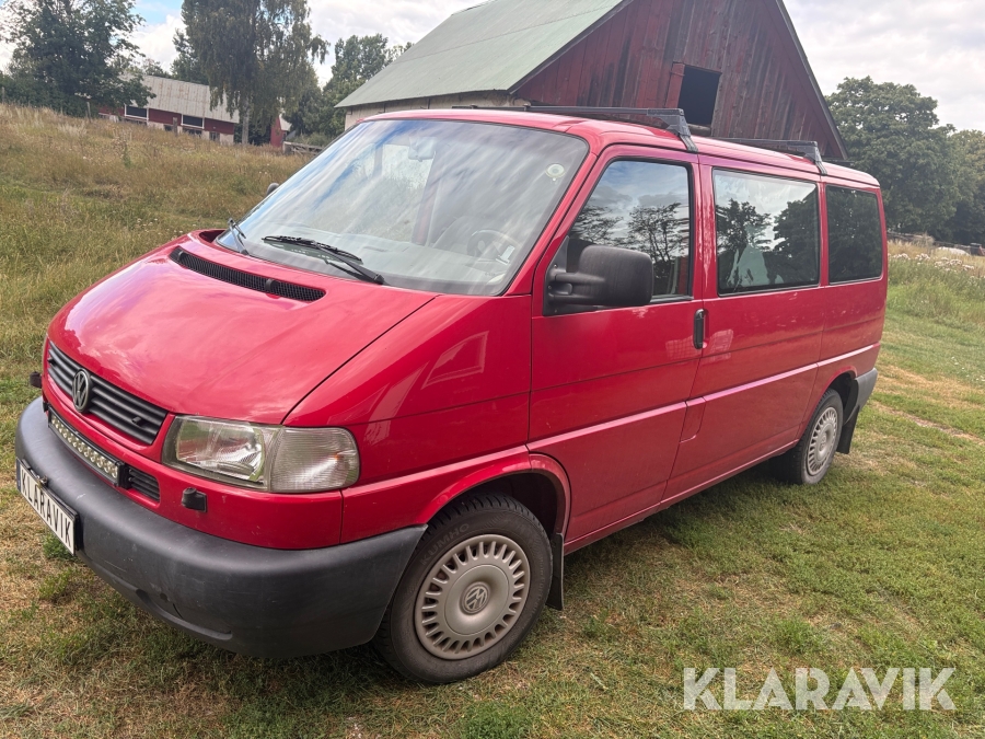 Minibuss Volkswagen Caravelle 2.5 8- sits