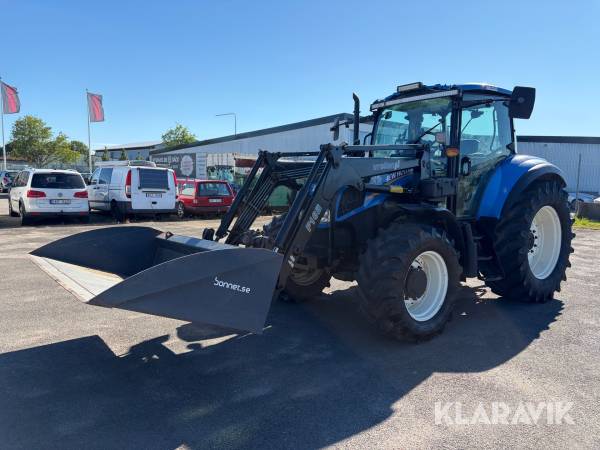 Traktor New Holland T5.115 med lastare & redskap