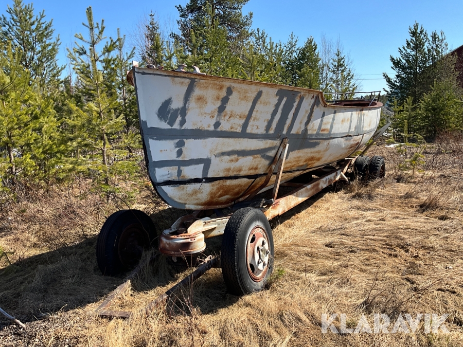 Båt Skrov från flottningsbåt