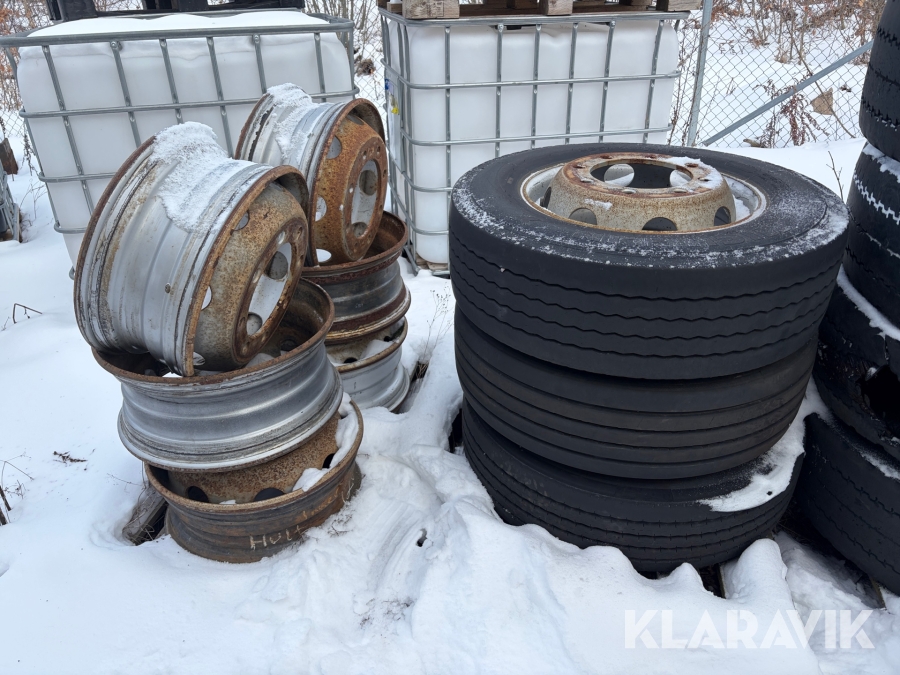 Fälg 19,5 tum 9 st med 3st däck 9 st