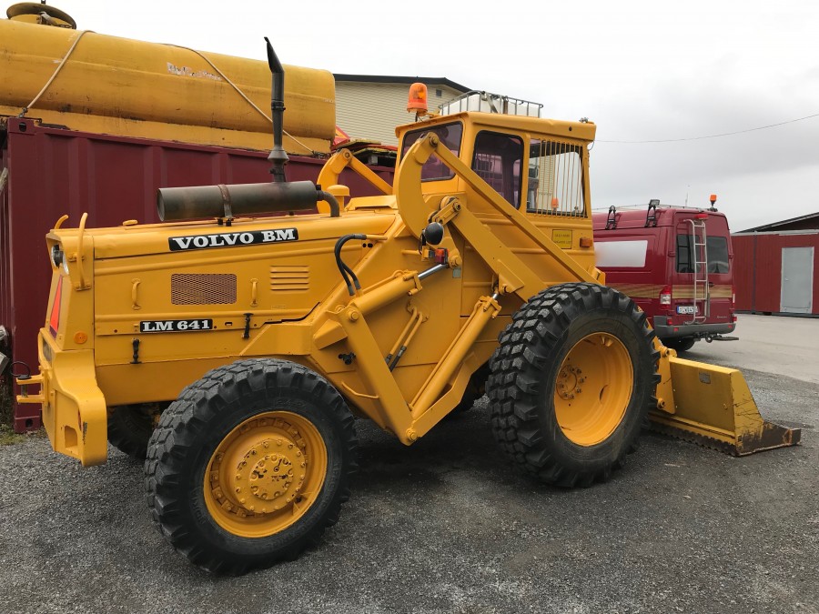 Baklastare Volvo BM LM 641 med tillbehör