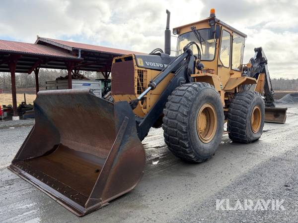 Grävlastare Volvo BM 6300 med redskap