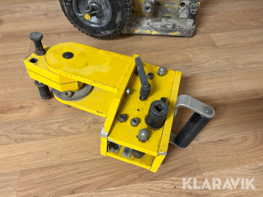 Kärnborrstativ med motor och tillbehör