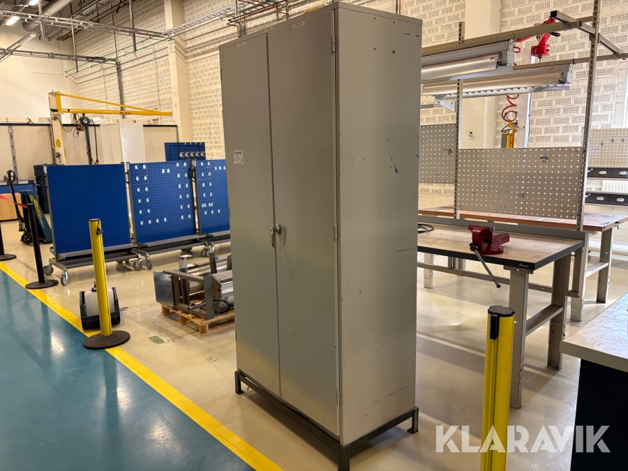 Verktygsskåp med innehåll