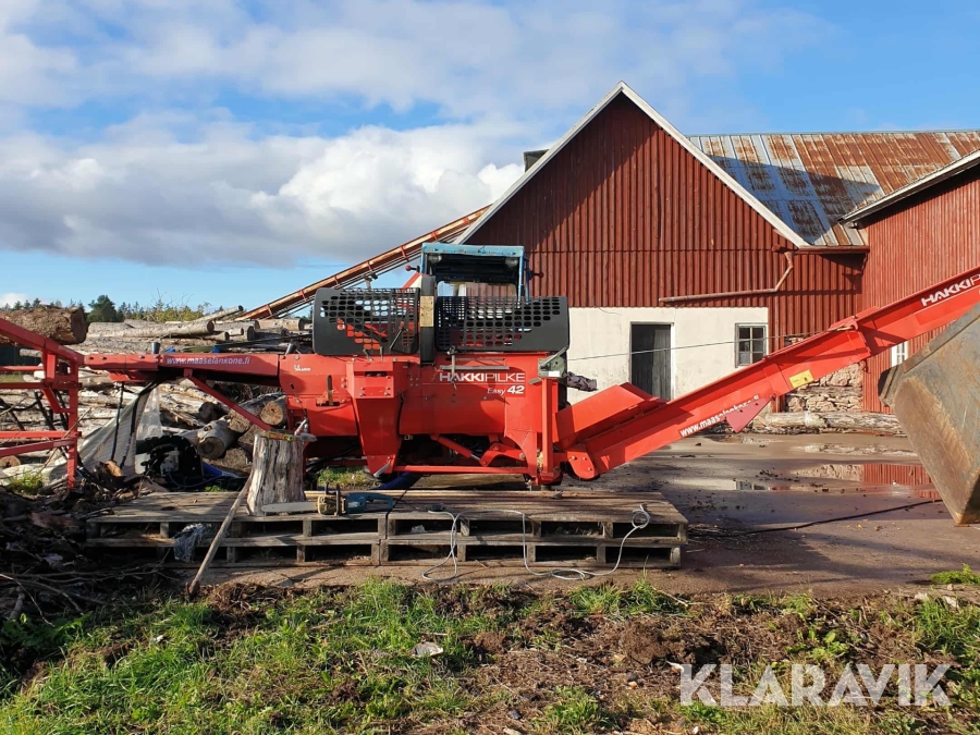 Vedprocessor Hakkipilke Easy 42 med matningsbord