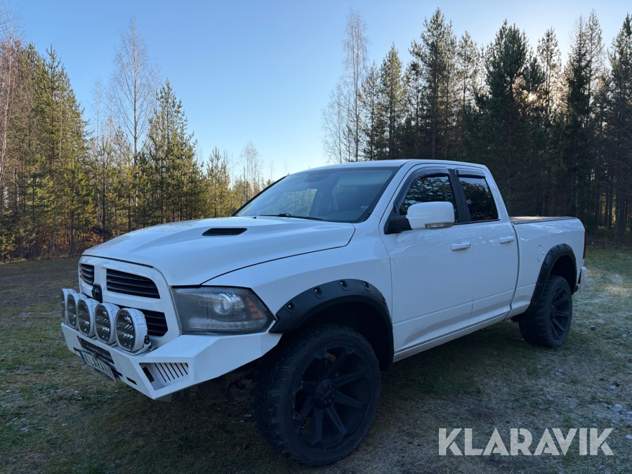 Pickup Dodge RAM 1500 5.7 4WD (401hk)