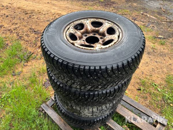 Vinterdäck Nokian Nordman 8 SUV med fälg