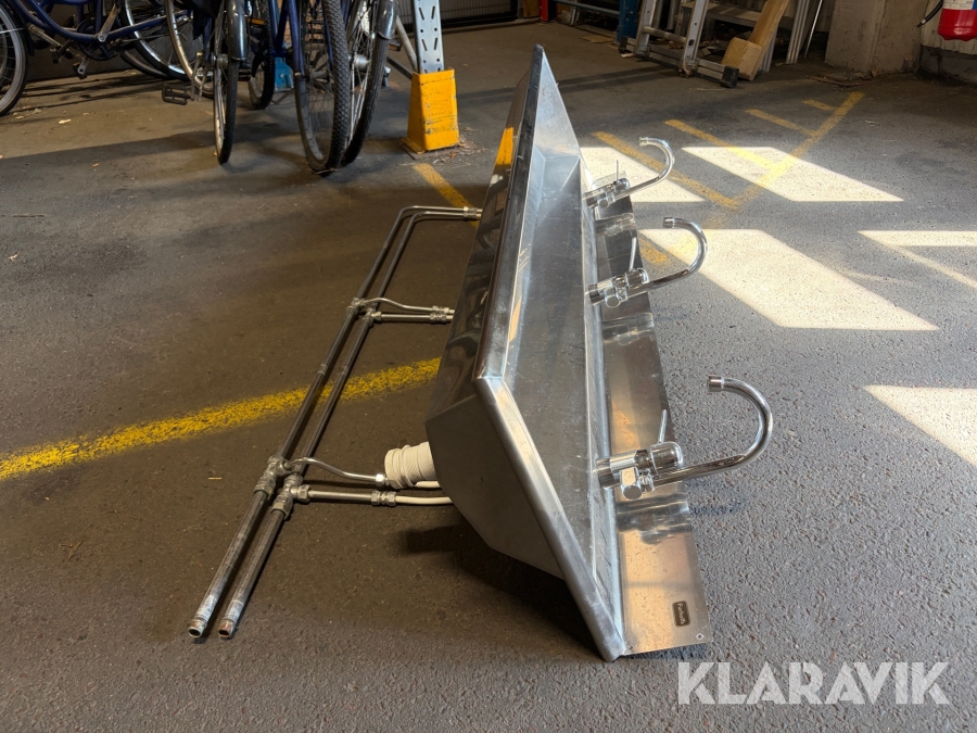 Tvättställ Furhoffs i rostfritt stål 3 st blandare