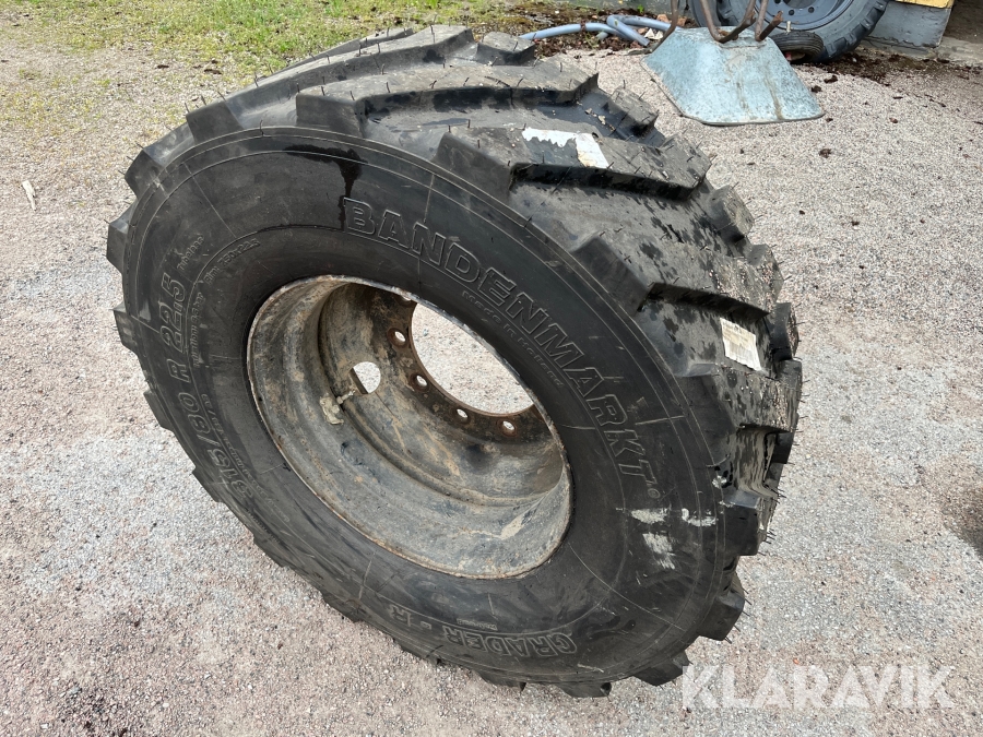 Däck till grävmaskin Bandenmarkt 315/80R22.5