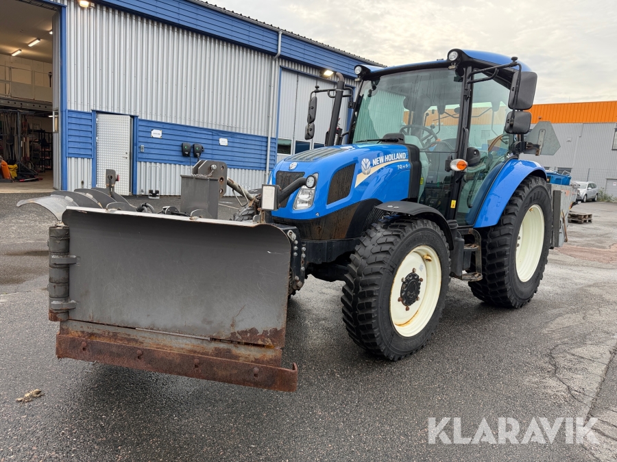 Traktor New Holland T4.75 S med vikplog & spridare