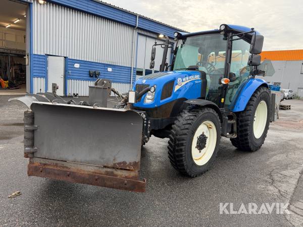 Traktor New Holland T4.75 S med vikplog & spridare