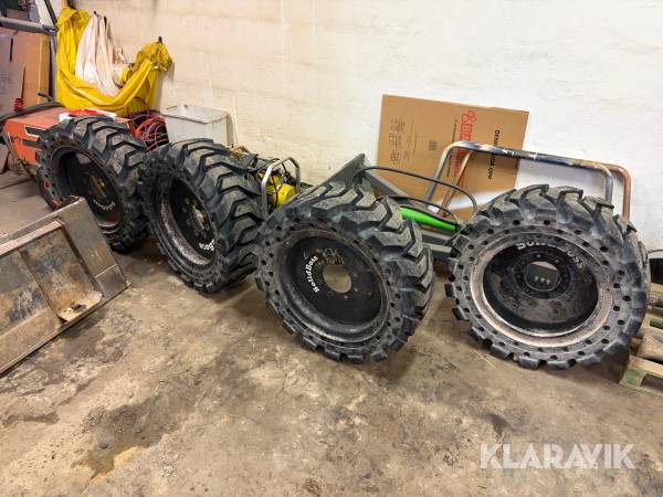 Däck Tongyong 33X12-20 med fälg  4st